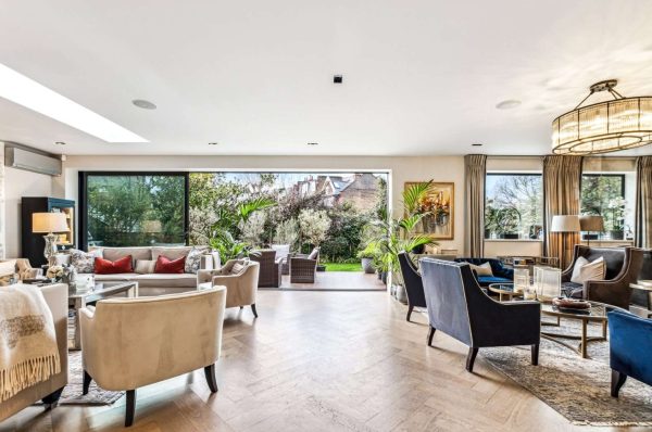 Castlenau, Barnes, SW13