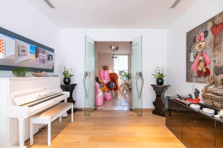 piano room